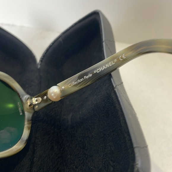 CHANEL COLLECTION PERLE SUNGLASSES
MADE IN ITALY POLARIZED 
LIMITED EDITION main image 10
